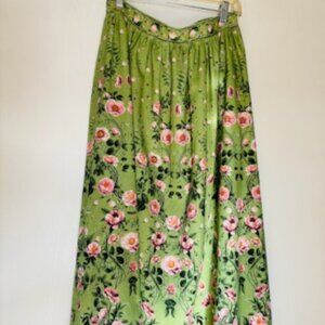 NWT Beautiful apple green maxi skirt